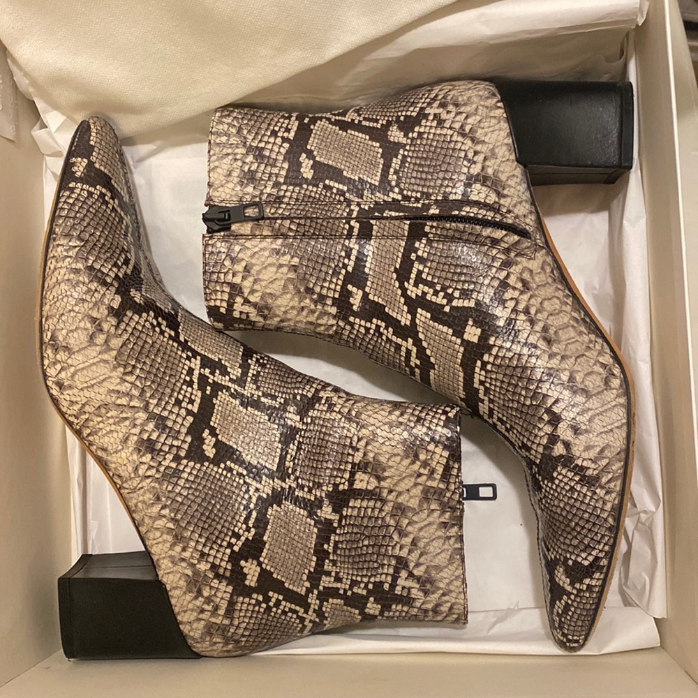 Vince Lanica boots size 7